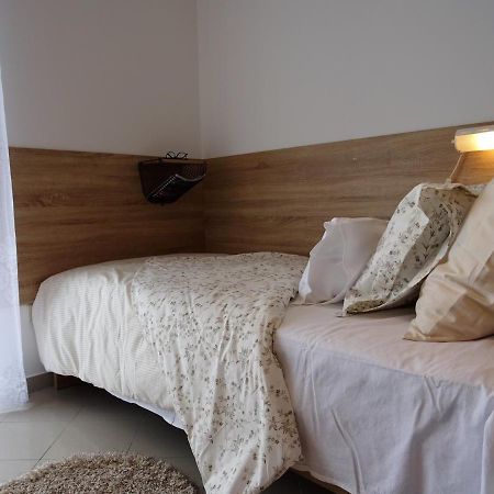 Apartments Topic Nin Luaran gambar