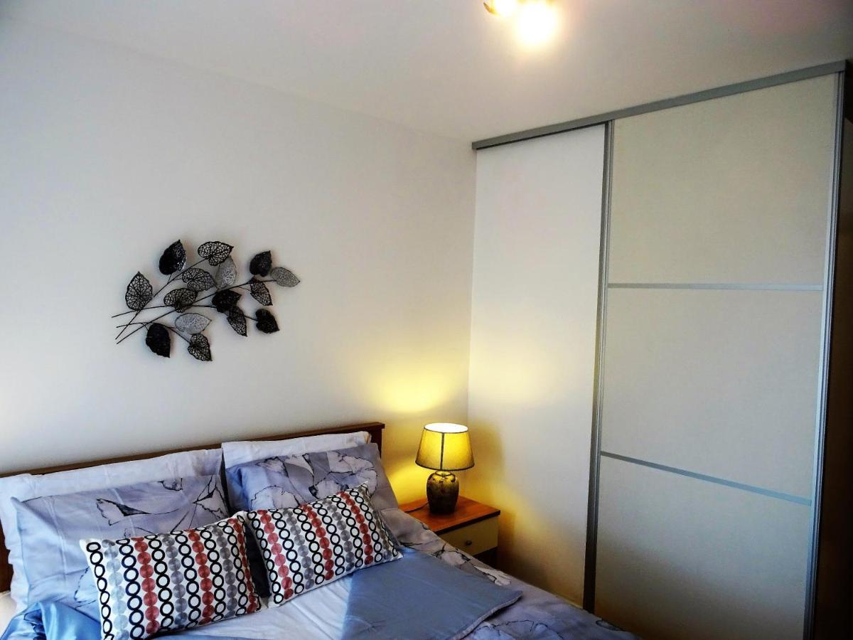 Apartments Topic Nin Luaran gambar